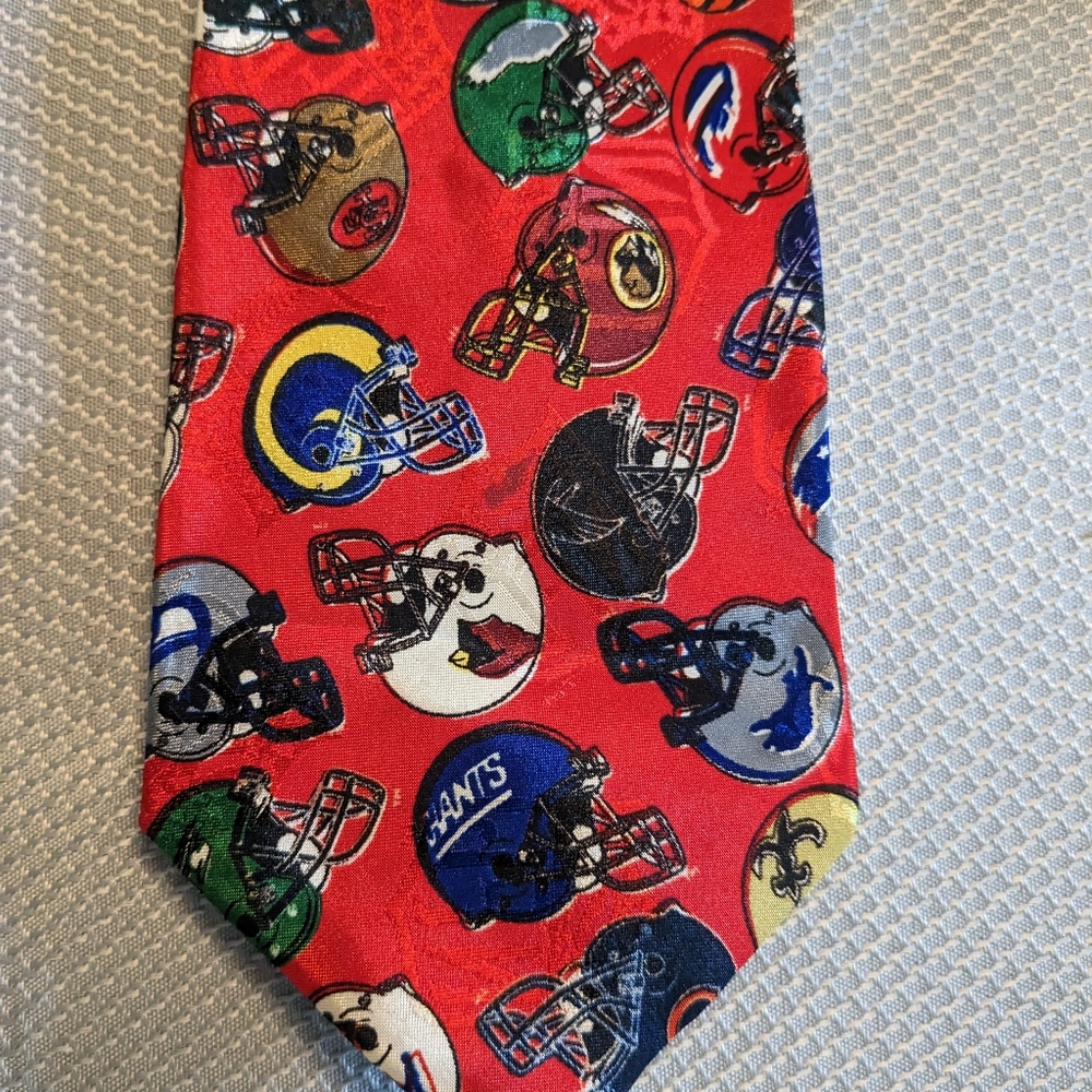 Vintage Team NFL Necktie Mens Red Shirt Tie 90s Sports Football Dead stock - Picture 1 of 4